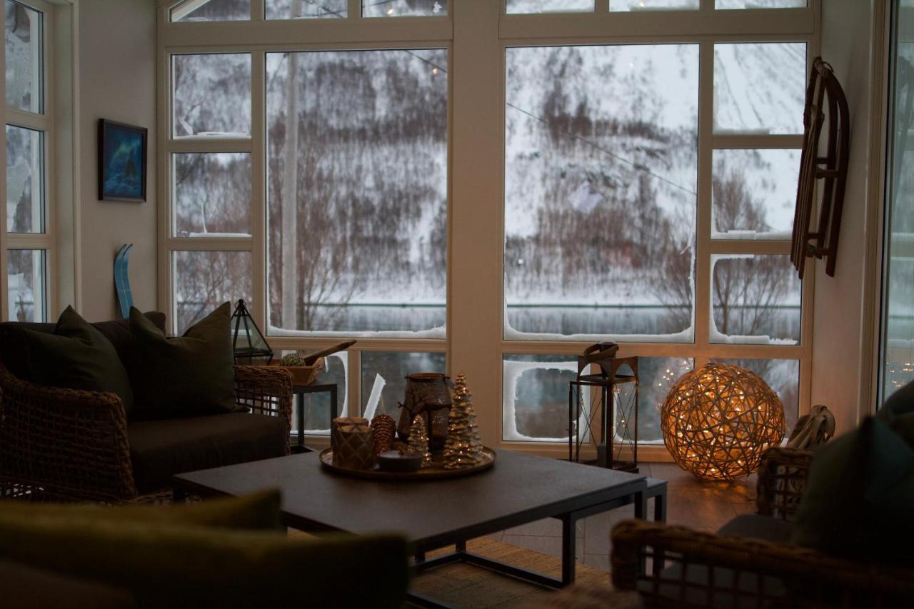 Kjosen Lodge, Lyngen. Lyngseidet Ngoại thất bức ảnh